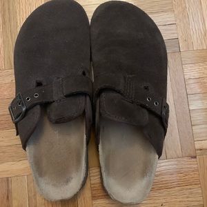 American eagle brown clogs